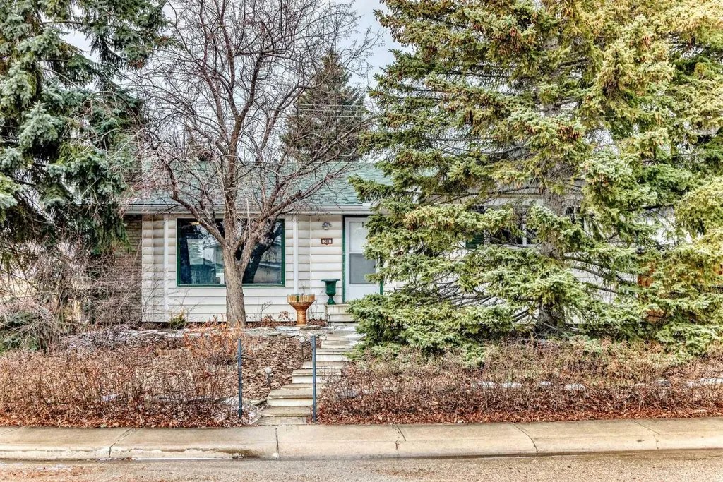 301 Whitney Crescent SE Calgary AB T2J 1E7
