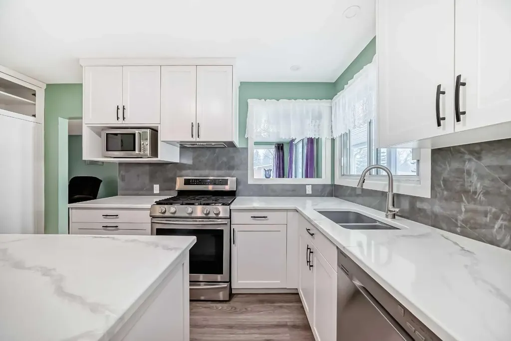 301 Whitney Crescent SE Calgary AB T2J 1E7