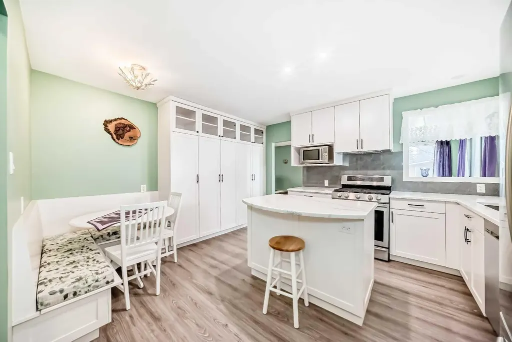 301 Whitney Crescent SE Calgary AB T2J 1E7