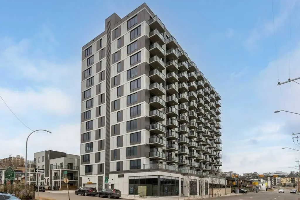 123 4 Street NE Calgary AB T2E 8K3