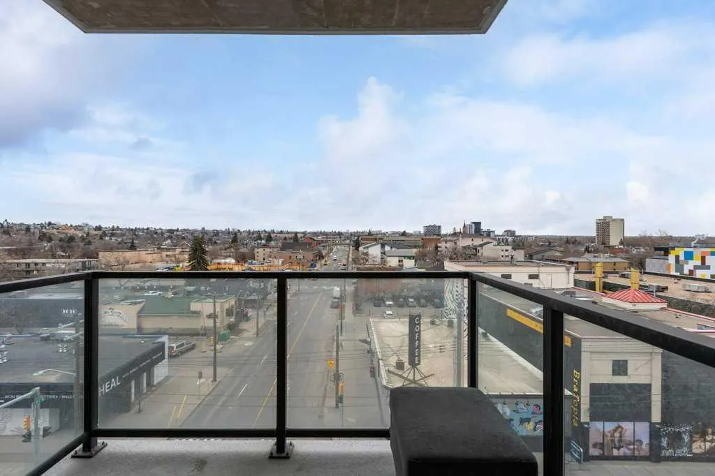 123 4 Street NE Calgary AB T2E 8K3
