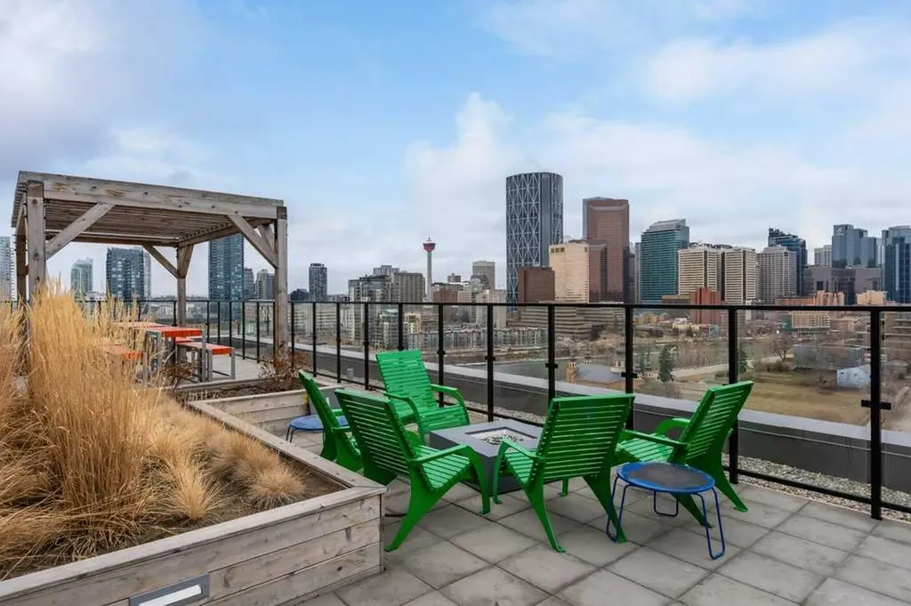 123 4 Street NE Calgary AB T2E 8K3