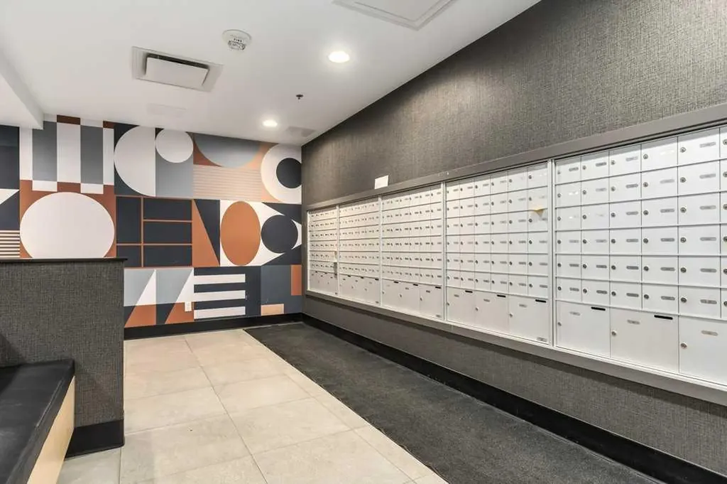 123 4 Street NE Calgary AB T2E 8K3