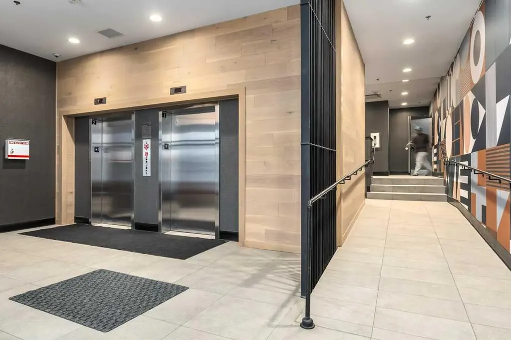 123 4 Street NE Calgary AB T2E 8K3