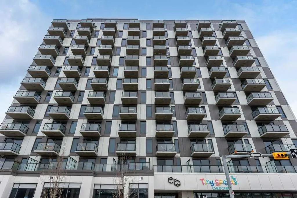 123 4 Street NE Calgary AB T2E 8K3