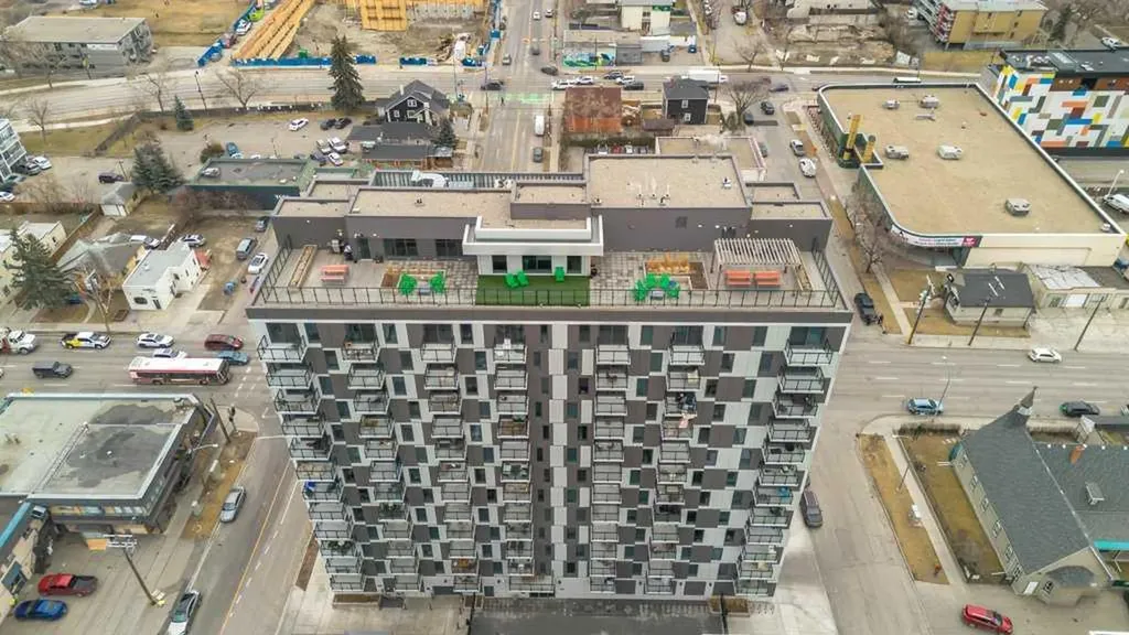 123 4 Street NE Calgary AB T2E 8K3