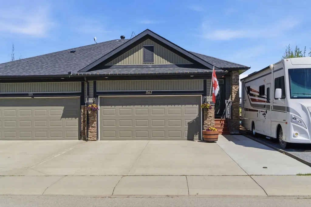 561 Boulder Creek Green SE Langdon AB T0J 1Z3