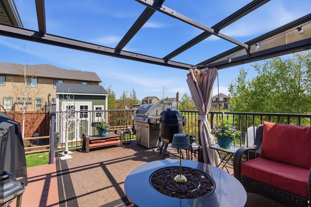 561 Boulder Creek Green SE Langdon AB T0J 1Z3