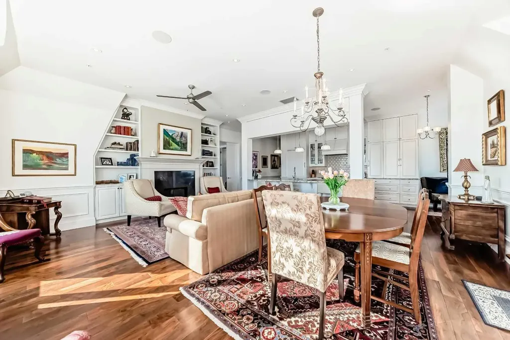 211 Quarry Way SE Calgary AB T2C 5M7