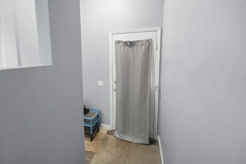 23 Edgedale Road NW Calgary AB T3A 2P6