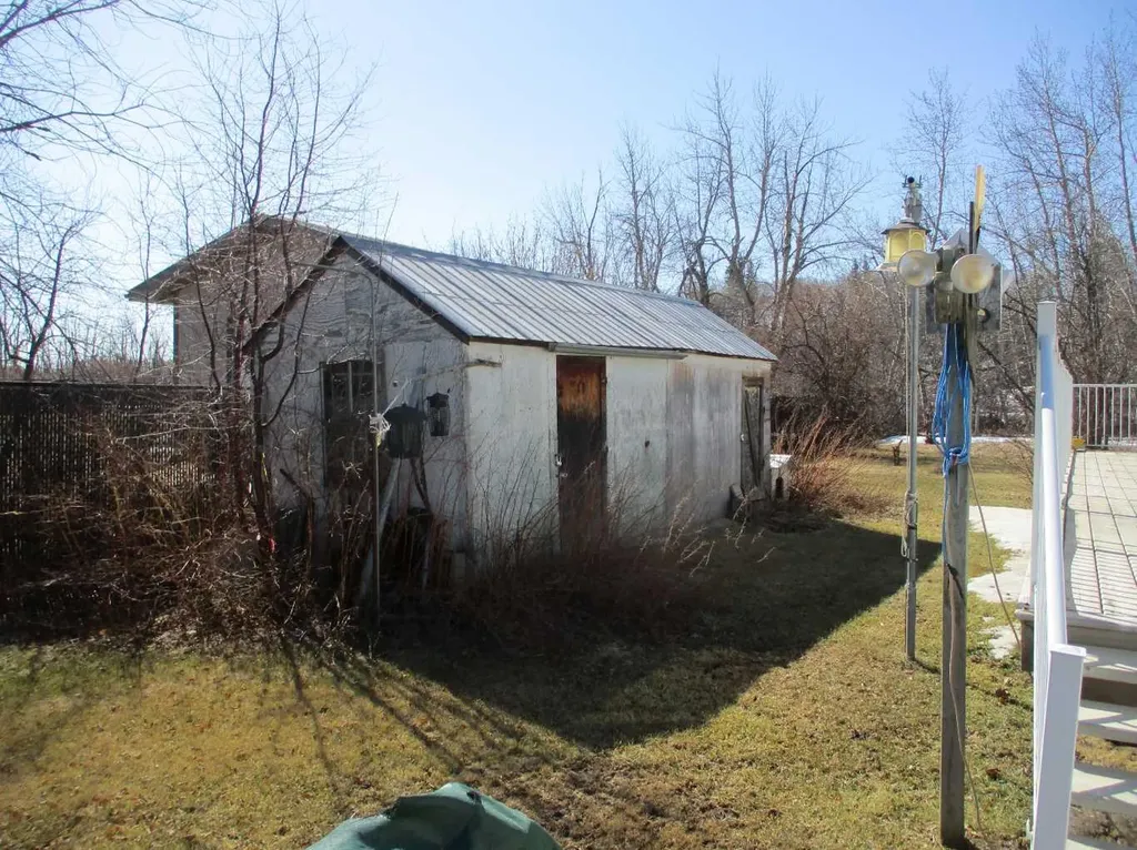 303 4th Avenue SW Manning AB T0H2M0