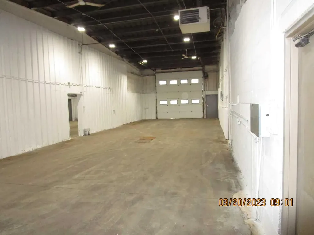 11037/43 92 Avenue Grande Prairie AB T8V 3J3