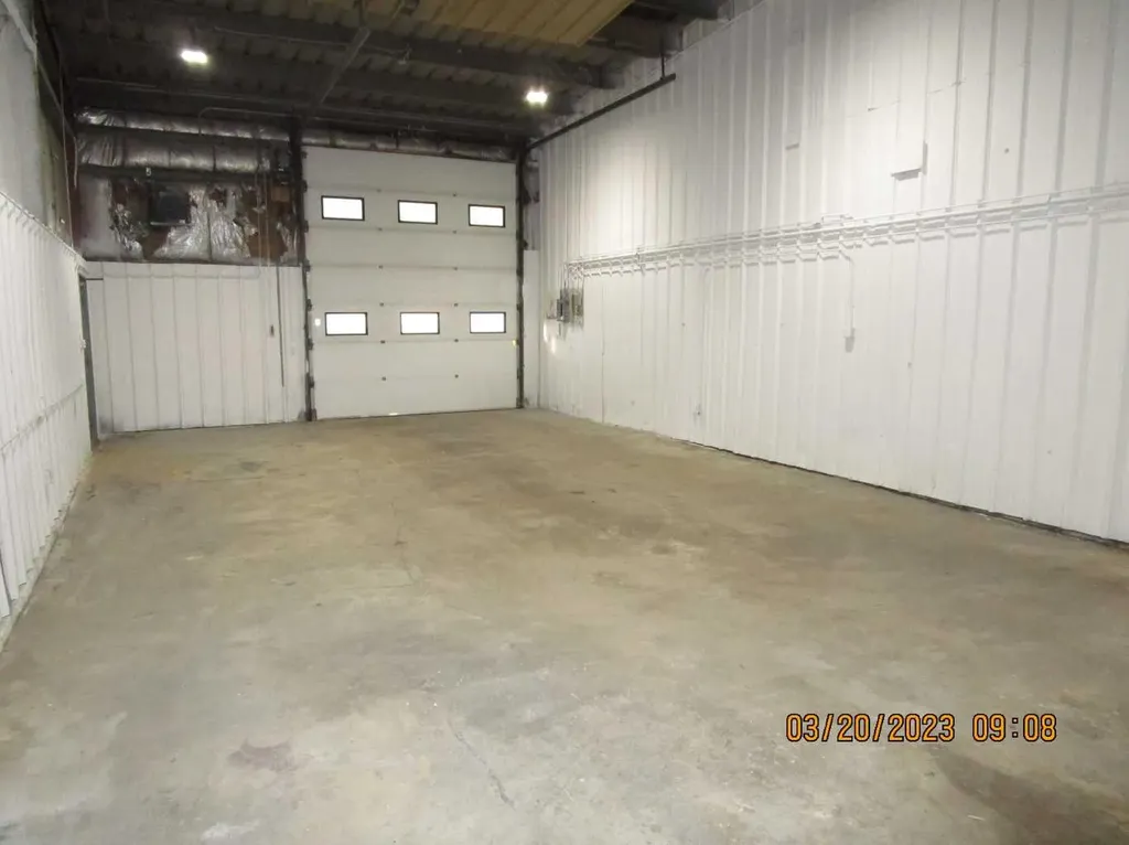 11037/43 92 Avenue Grande Prairie AB T8V 3J3