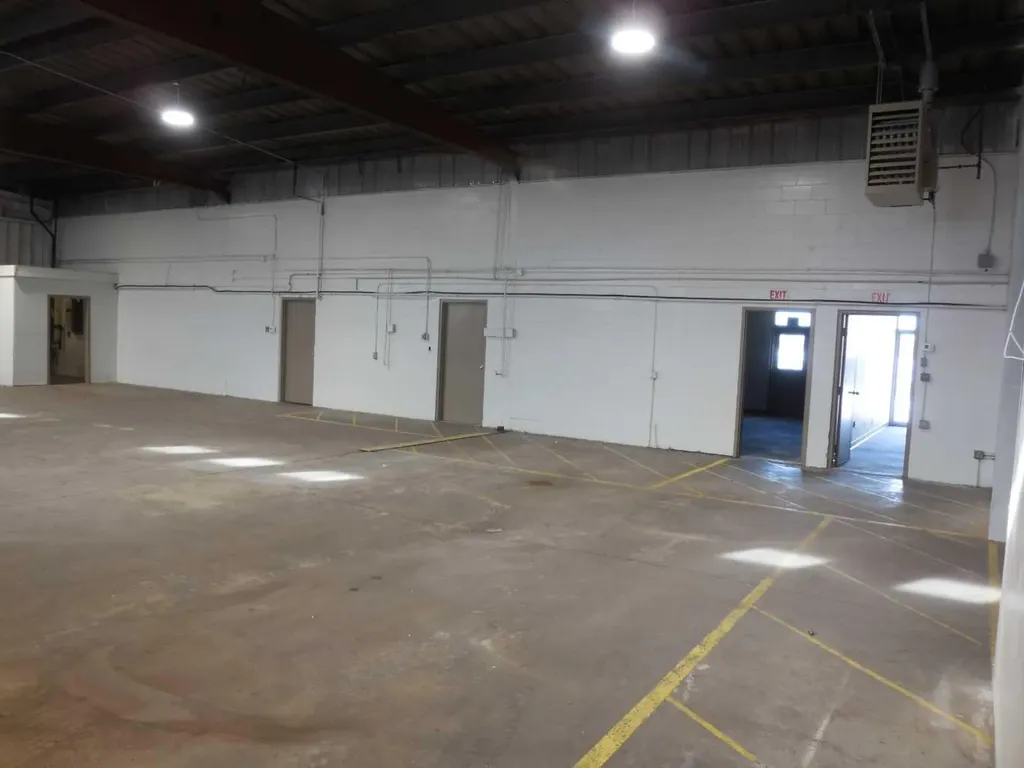 11037/43 92 Avenue Grande Prairie AB T8V 3J3