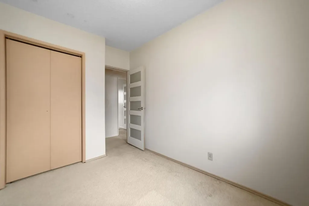 6614 44b Avenue Camrose AB T4V 2V5