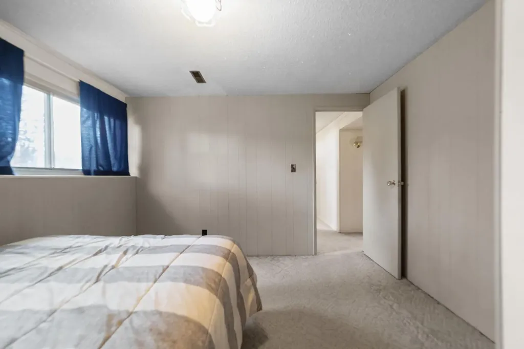 6614 44b Avenue Camrose AB T4V 2V5