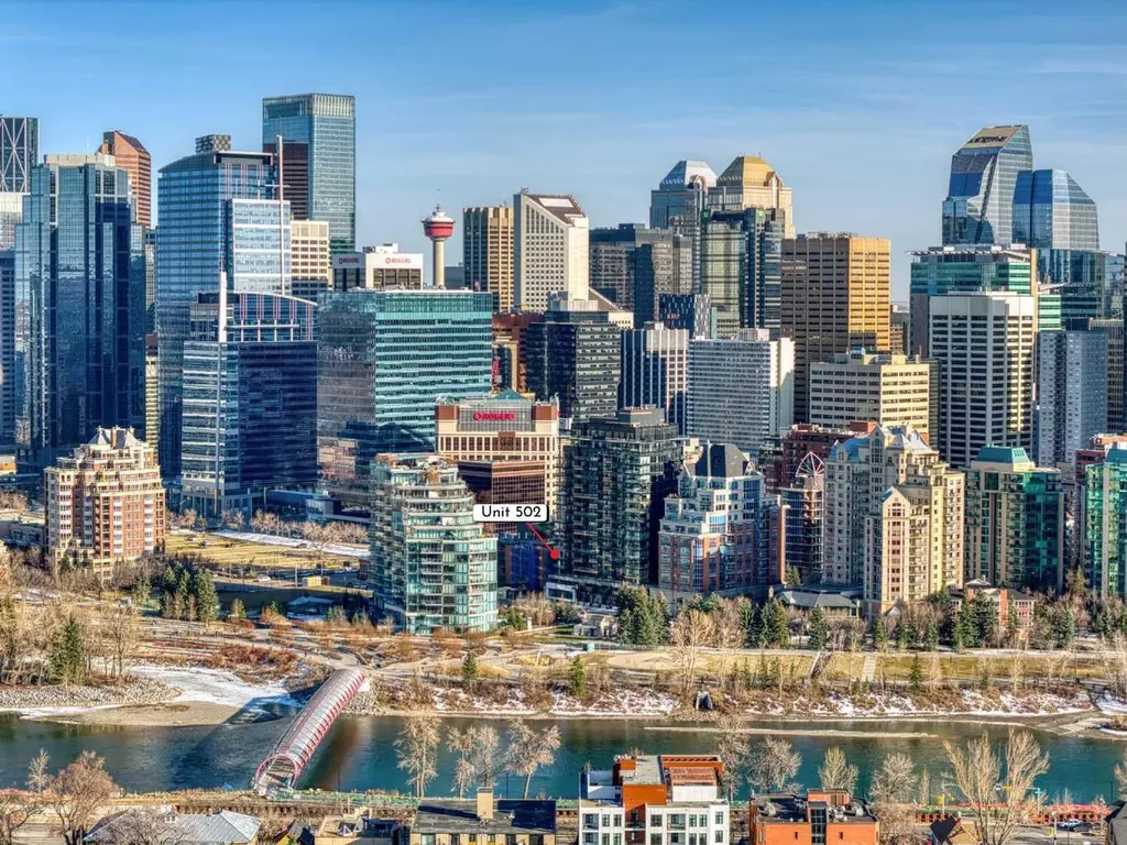 730 2 Avenue SW Calgary AB T2P 1R8