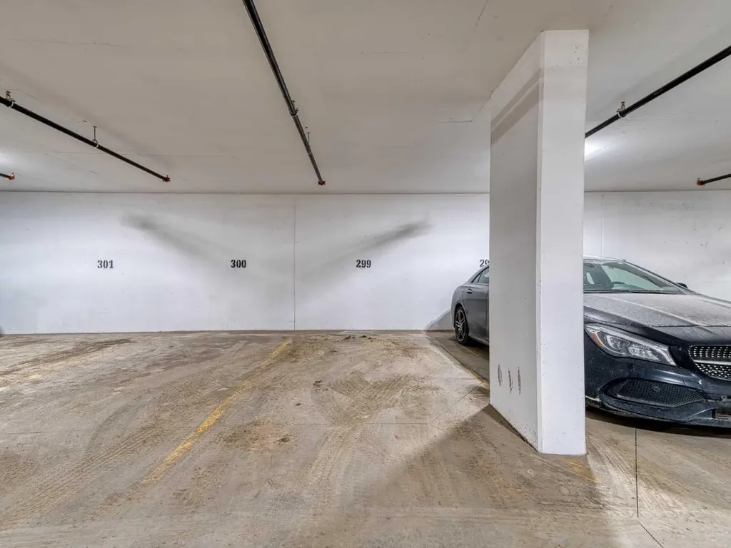 730 2 Avenue SW Calgary AB T2P 1R8