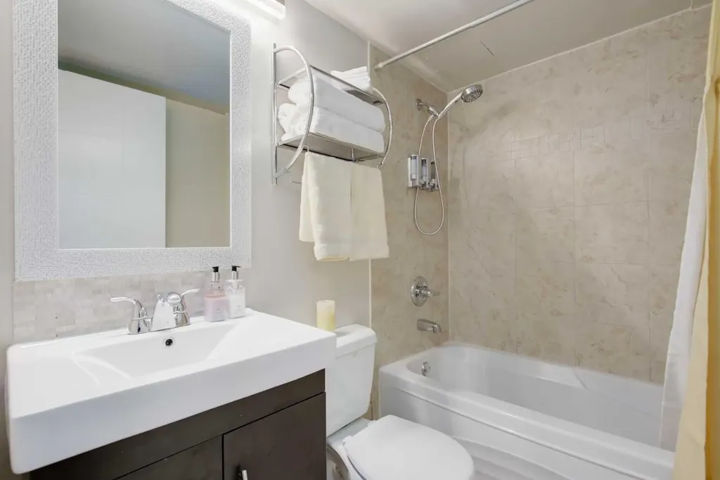 340 14 Avenue SW Calgary AB T3Z1K4