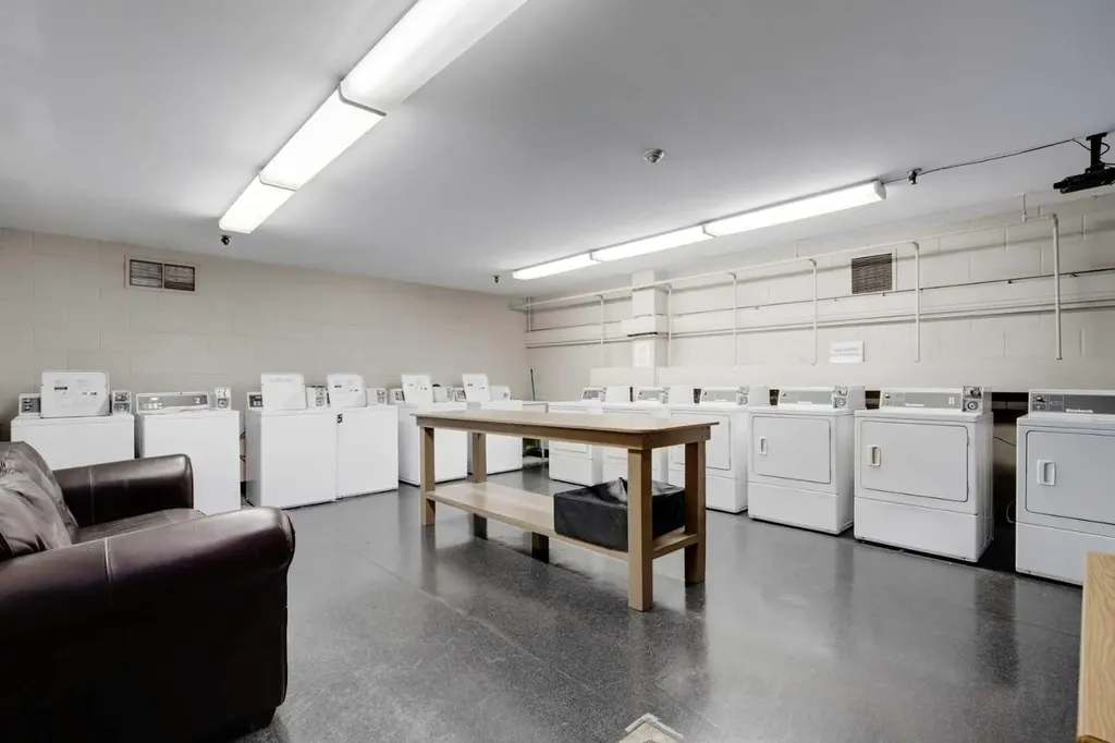 340 14 Avenue SW Calgary AB T3Z1K4