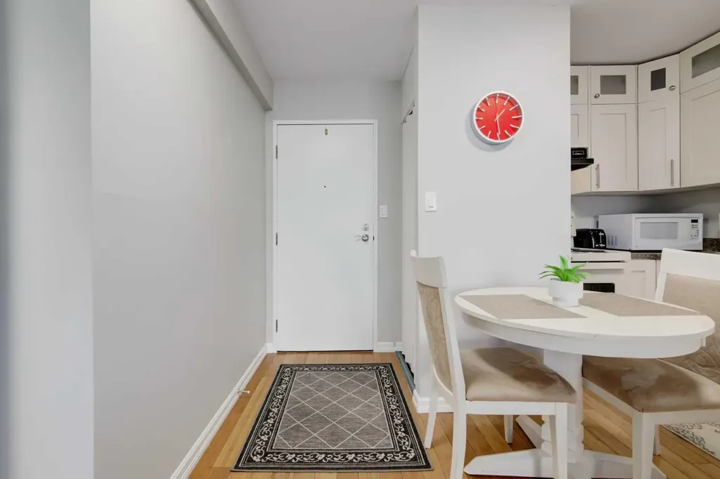 340 14 Avenue SW Calgary AB T3Z1K4