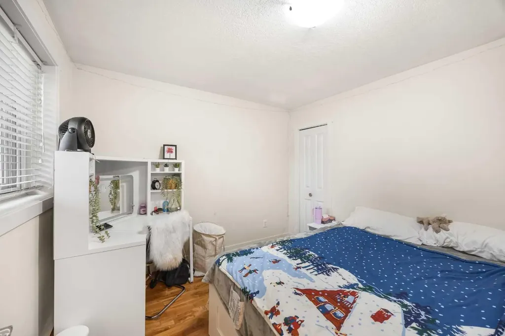 3103 Blakiston Drive NW Calgary AB T2L 1L7