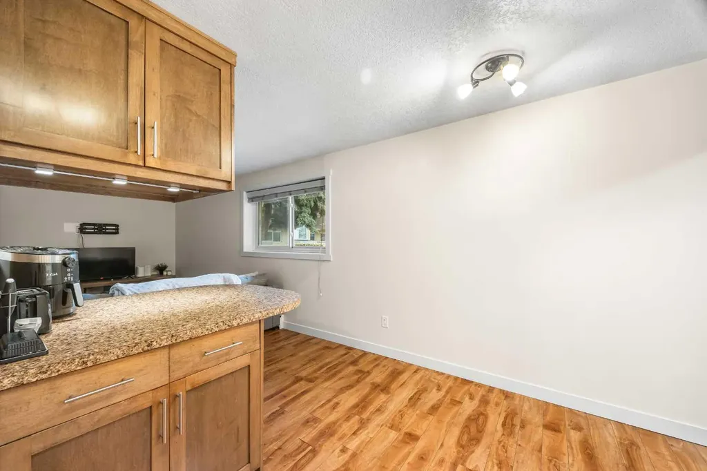3103 Blakiston Drive NW Calgary AB T2L 1L7