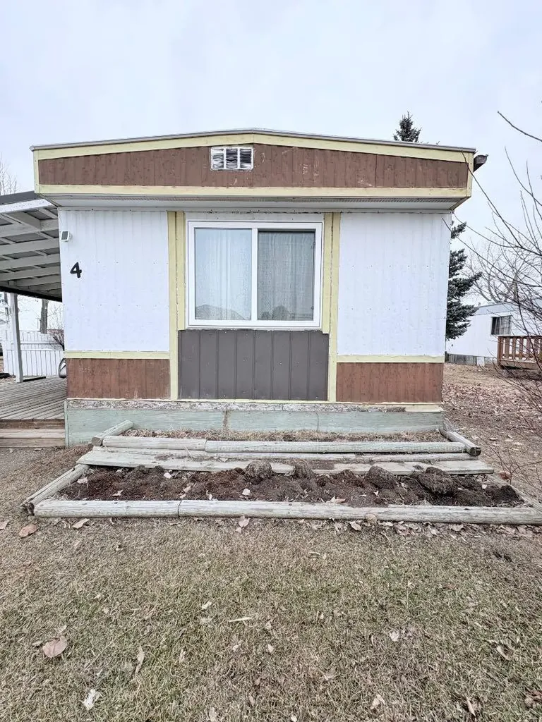 #4 1 Street E Oyen AB T0J2J0