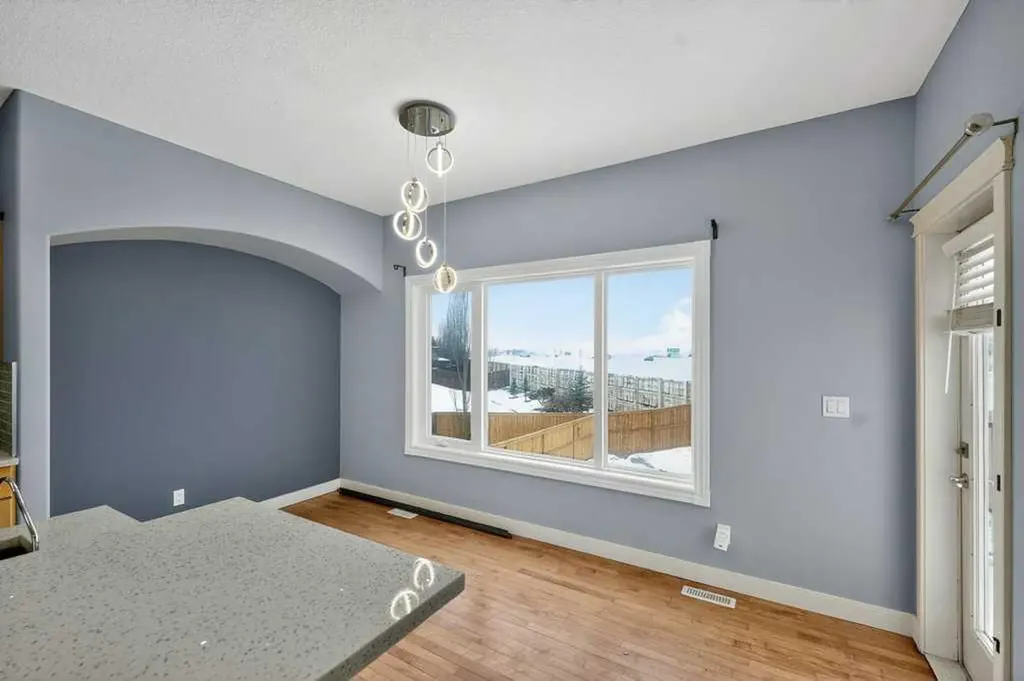 171 East Lakeview Court E Chestermere AB T1X1W2