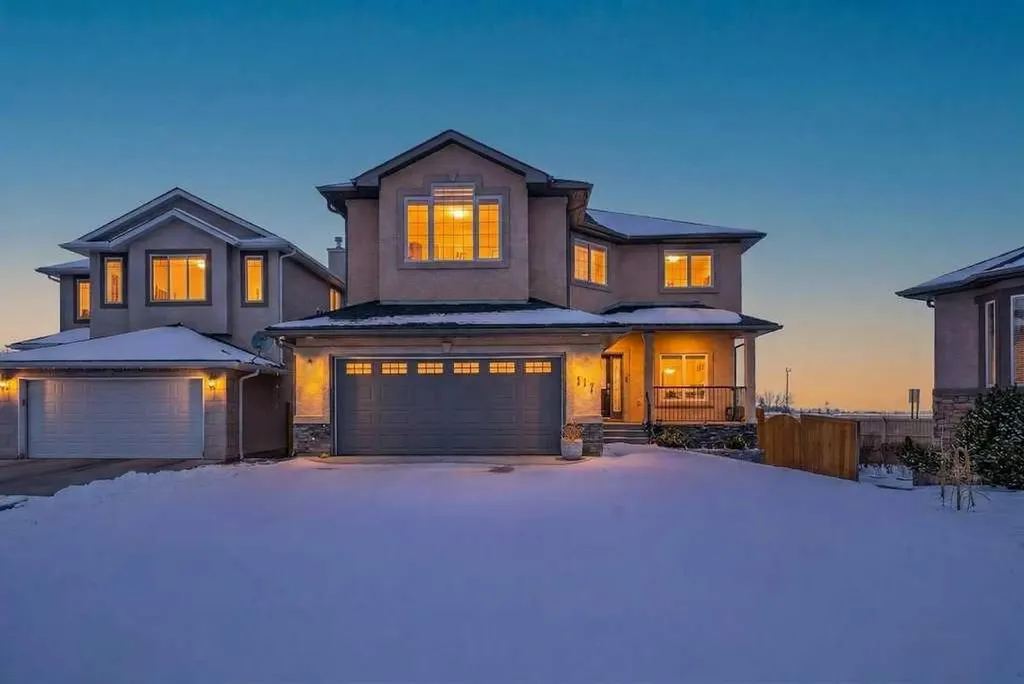 171 East Lakeview Court E Chestermere AB T1X1W2