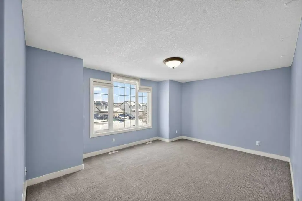 171 East Lakeview Court E Chestermere AB T1X1W2