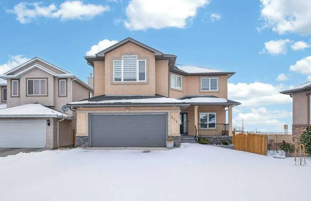 171 East Lakeview Court E Chestermere AB T1X1W2