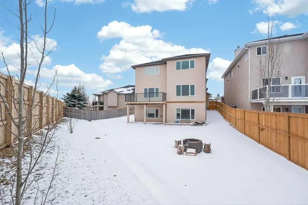 171 East Lakeview Court E Chestermere AB T1X1W2