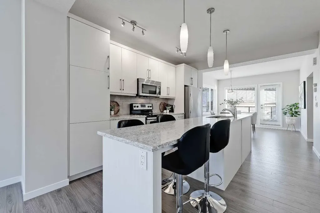 501 River Heights Drive Cochrane AB T4C 2L3