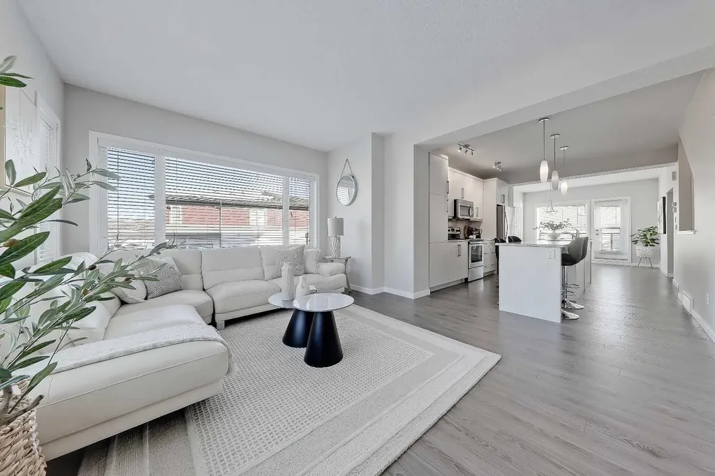 501 River Heights Drive Cochrane AB T4C 2L3