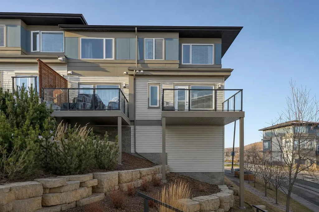 501 River Heights Drive Cochrane AB T4C 2L3