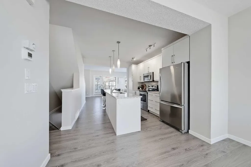 501 River Heights Drive Cochrane AB T4C 2L3