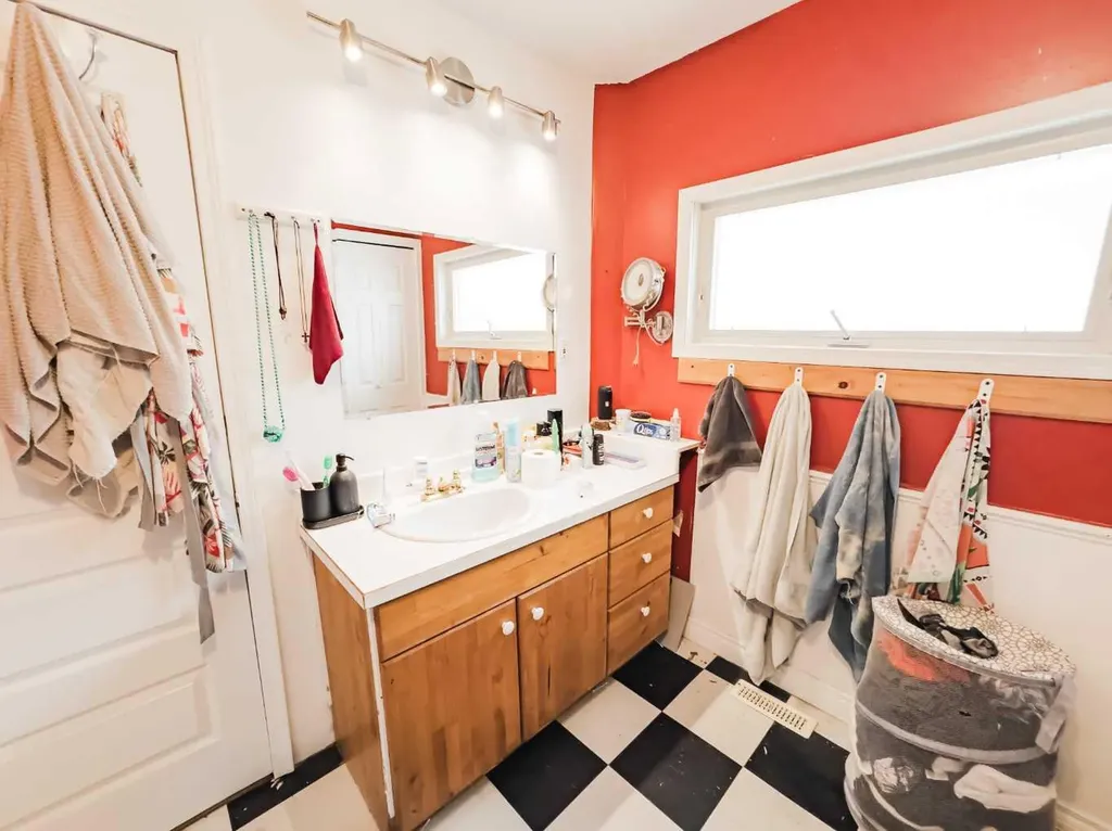 5008 Tardiff Avenue Fort Vermilion AB T0H 1N0