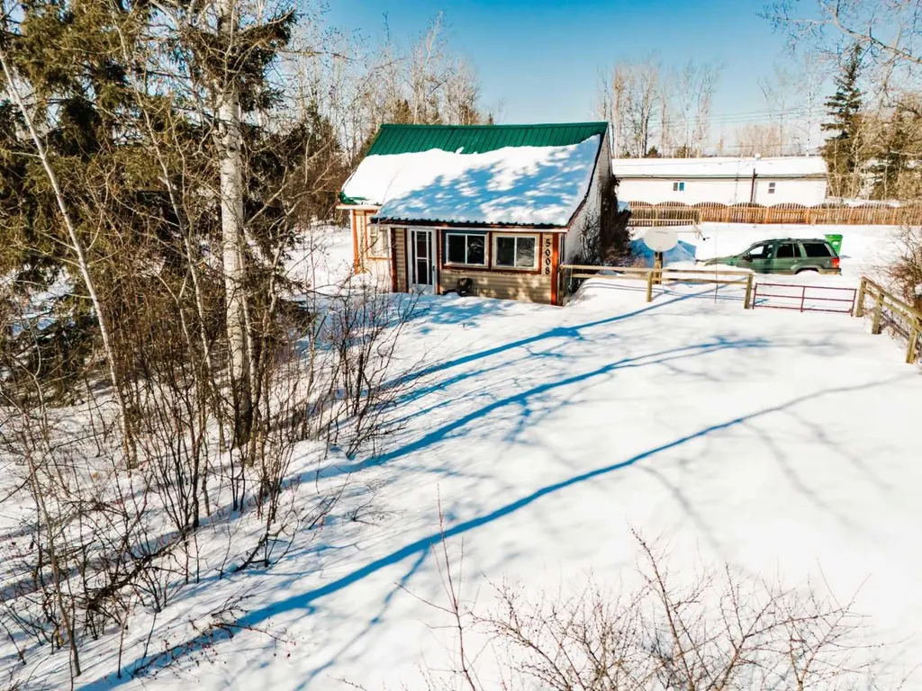 5008 Tardiff Avenue Fort Vermilion AB T0H 1N0