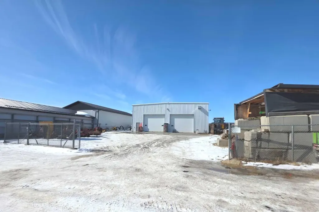 12703 & 12707 101 Street Grande Prairie AB T8V5S1