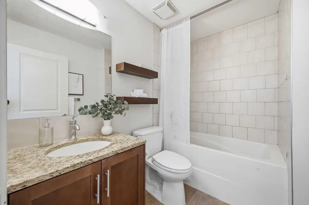 1905 27 Avenue SW Calgary AB T2T1H4