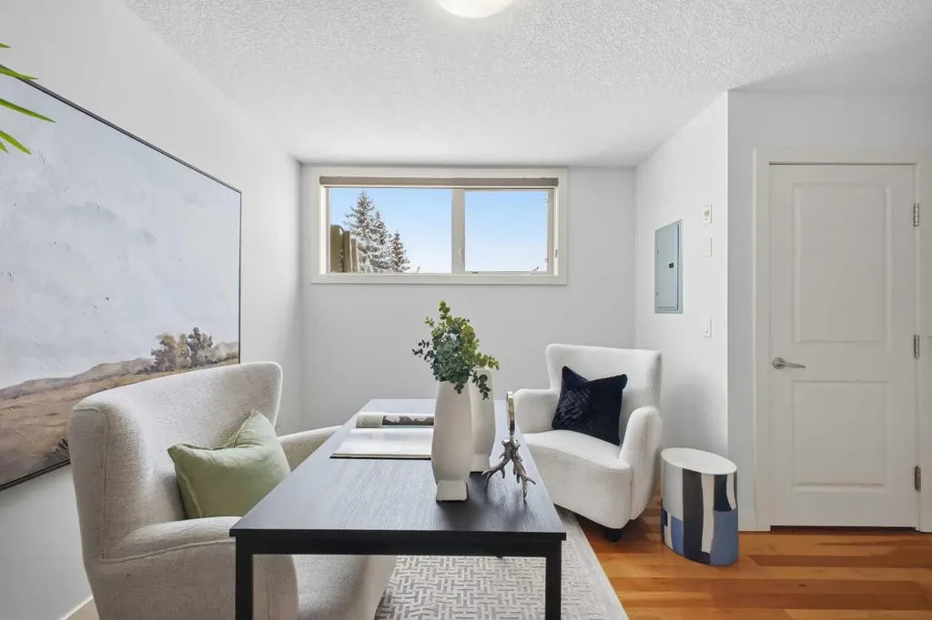 1905 27 Avenue SW Calgary AB T2T1H4
