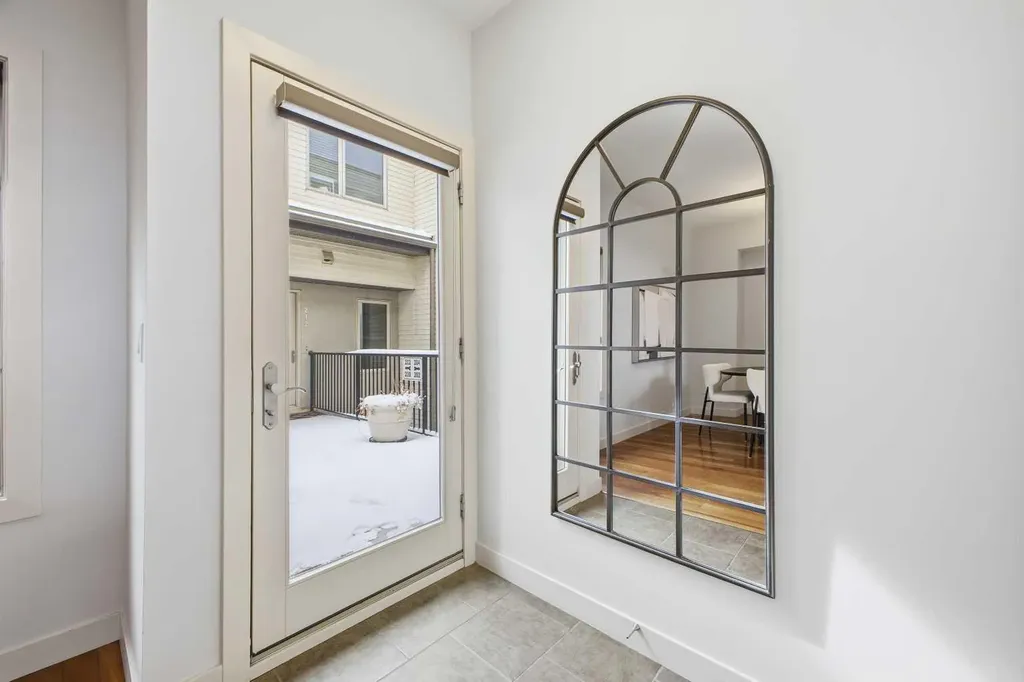 1905 27 Avenue SW Calgary AB T2T1H4