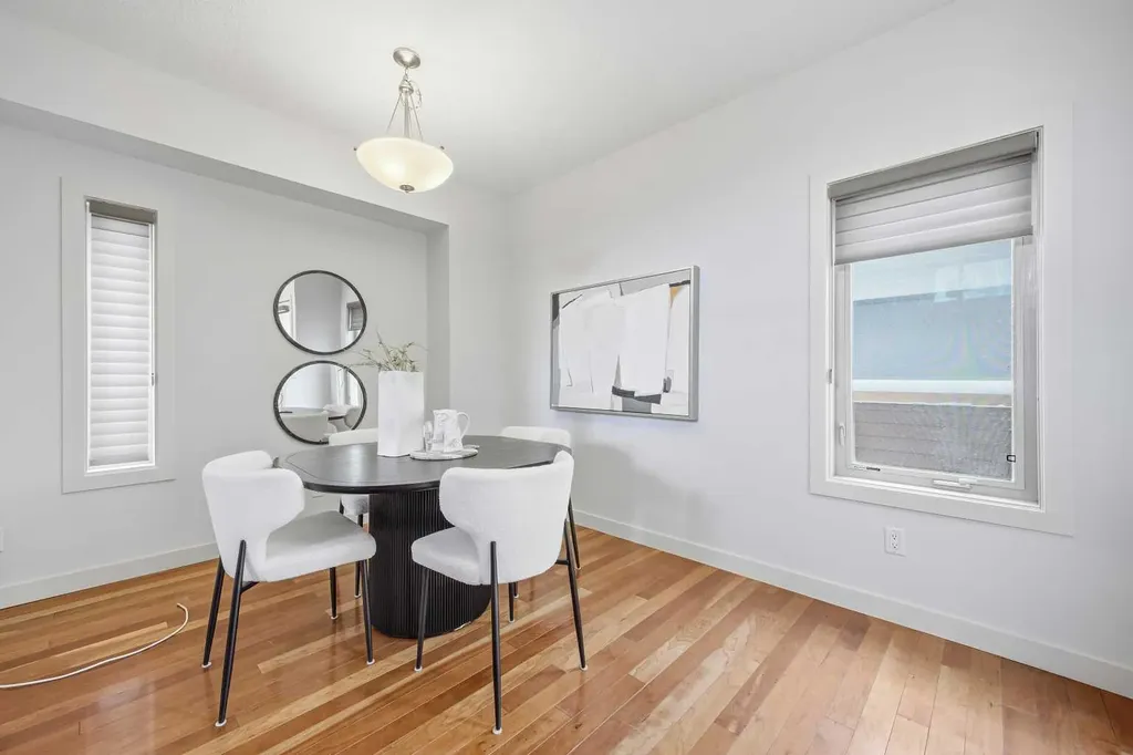 1905 27 Avenue SW Calgary AB T2T1H4