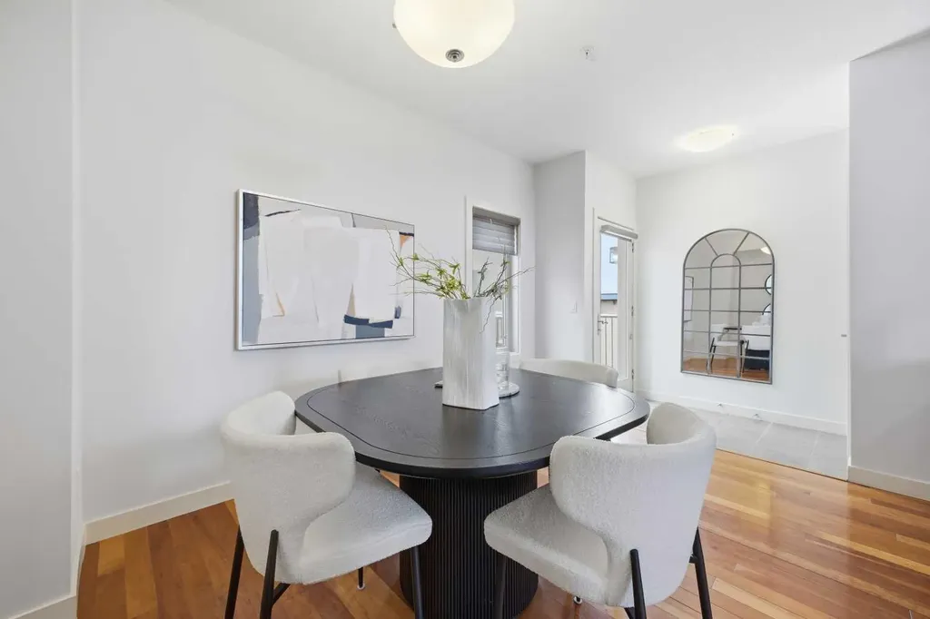 1905 27 Avenue SW Calgary AB T2T1H4