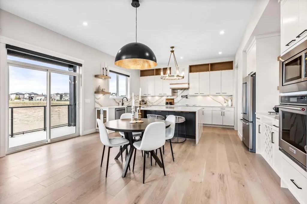 112 South Shore View Chestermere AB T1X 2R9