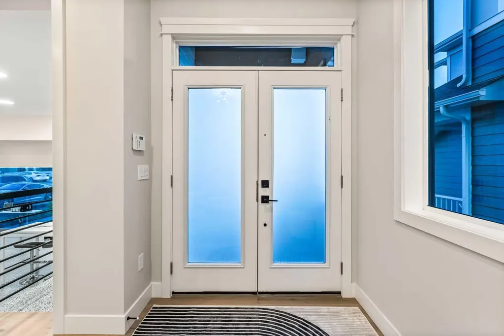 112 South Shore View Chestermere AB T1X 2R9