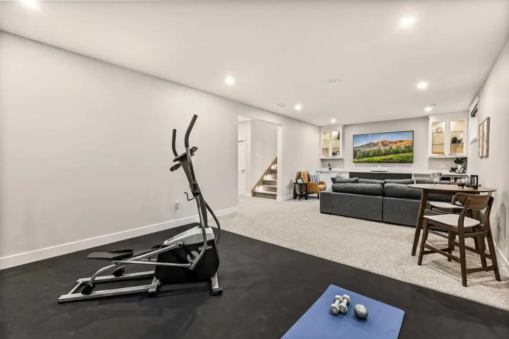 112 South Shore View Chestermere AB T1X 2R9