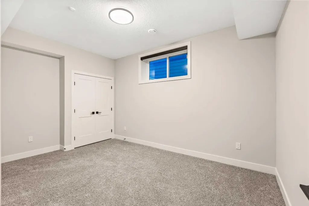 112 South Shore View Chestermere AB T1X 2R9
