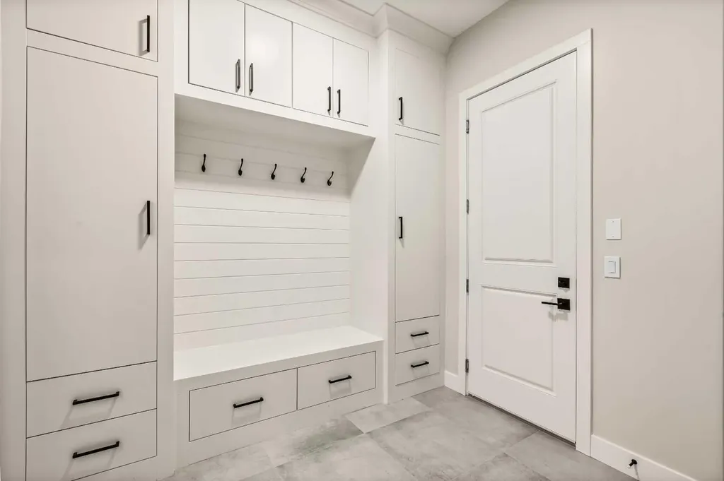 112 South Shore View Chestermere AB T1X 2R9